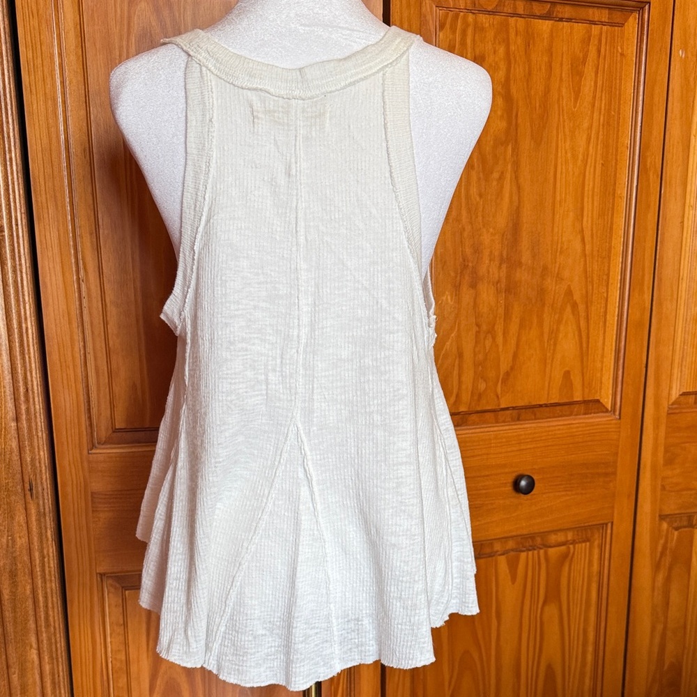 We The Free Cream V-Neck Tank Top - Picture 4 of 4